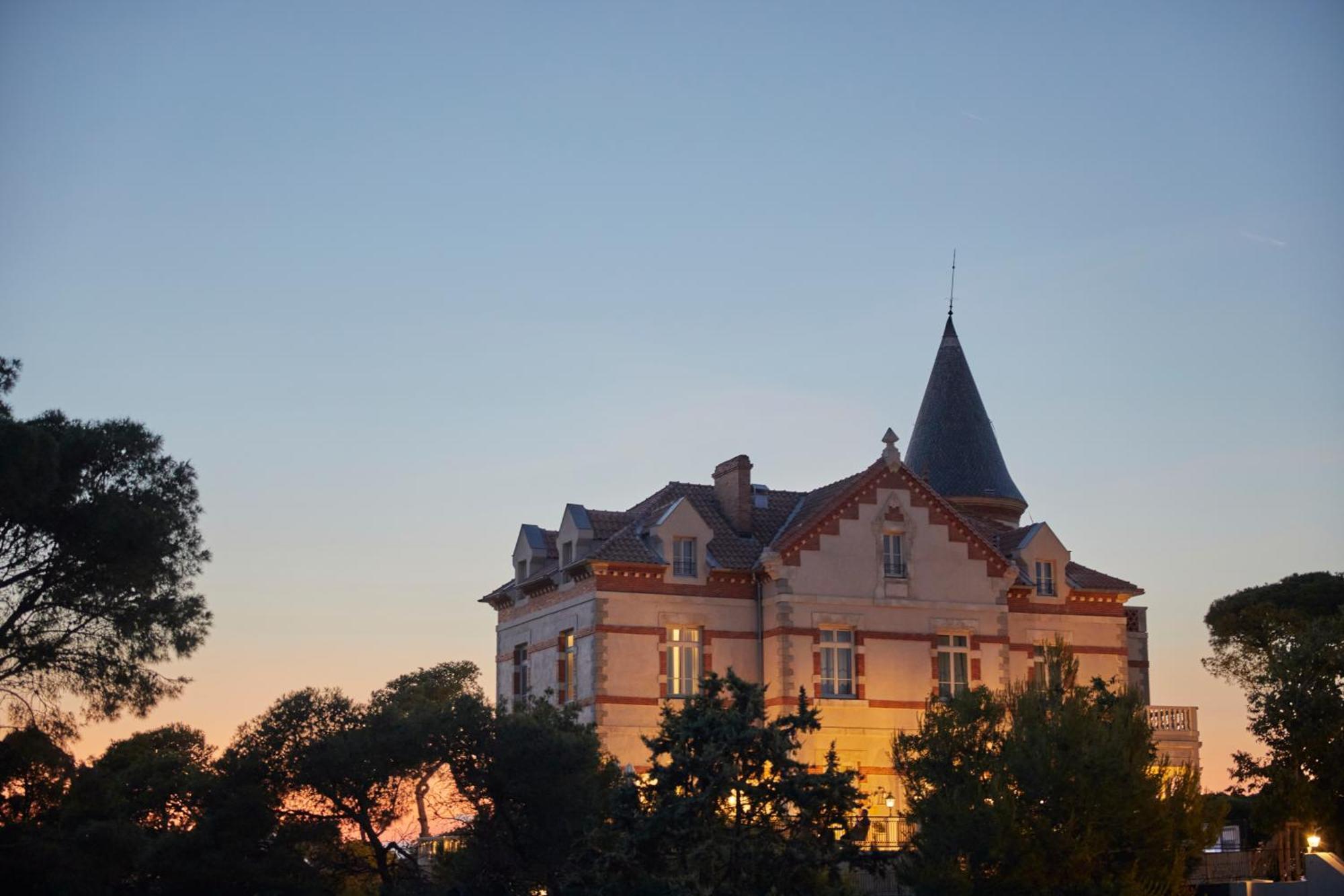 Chateau Capitoul Hotel Narbonne Exterior photo